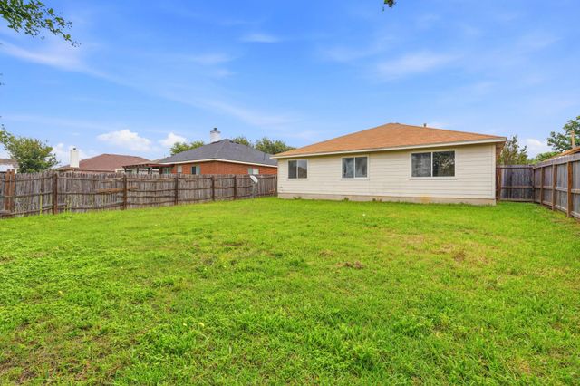 116 Blue Ridge TRL, Elgin, TX 78621