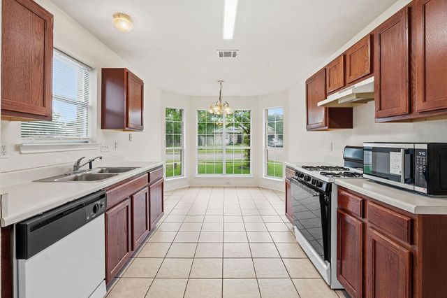 116 Blue Ridge TRL, Elgin, TX 78621