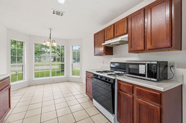 116 Blue Ridge TRL, Elgin, TX 78621