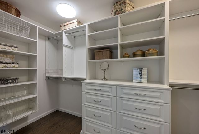 26 Barrister Ct, Fair Lawn Boro, NJ 07410