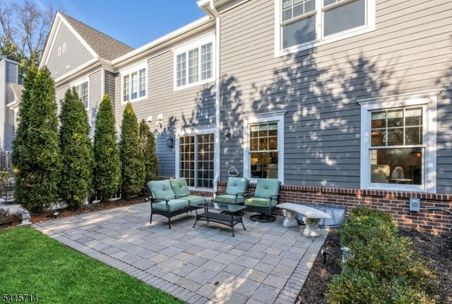 26 Barrister Ct, Fair Lawn Boro, NJ 07410