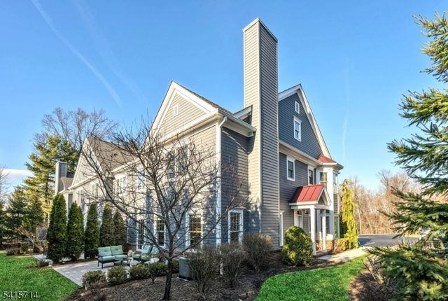 26 Barrister Ct, Fair Lawn Boro, NJ 07410