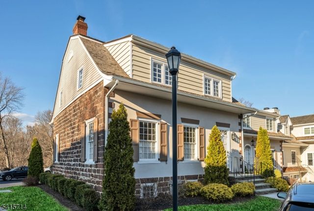 26 Barrister Ct, Fair Lawn Boro, NJ 07410