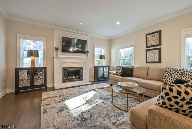 26 Barrister Ct, Fair Lawn Boro, NJ 07410