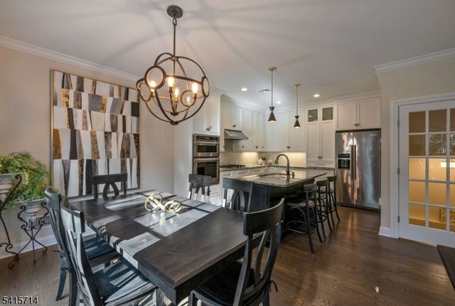 26 Barrister Ct, Fair Lawn Boro, NJ 07410