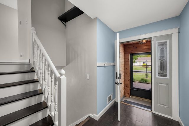 840 Cortland Drive, Apple Valley, MN 55124
