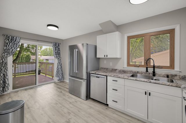 840 Cortland Drive, Apple Valley, MN 55124
