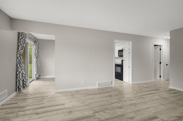 840 Cortland Drive, Apple Valley, MN 55124