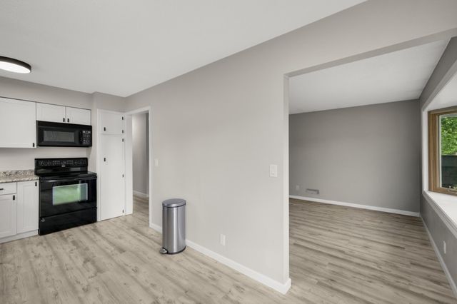 840 Cortland Drive, Apple Valley, MN 55124