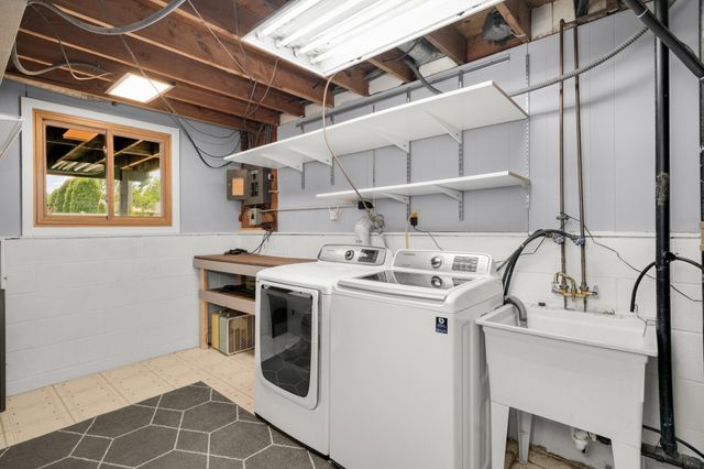840 Cortland Drive, Apple Valley, MN 55124