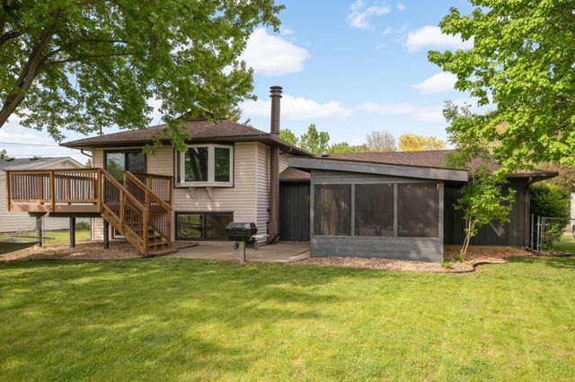 840 Cortland Drive, Apple Valley, MN 55124