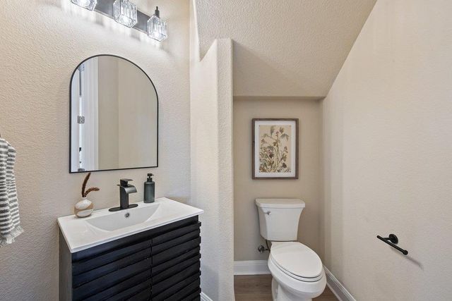 2702 Lakehurst RD, Spicewood, TX 78669