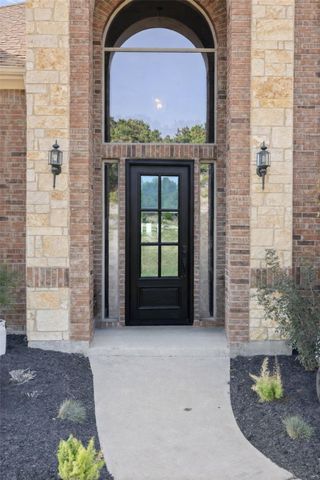 2702 Lakehurst RD, Spicewood, TX 78669