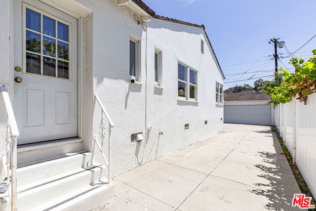 1224 Viscano Drive, Glendale, CA 91207