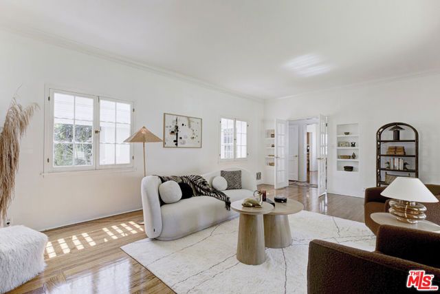 1224 Viscano Drive, Glendale, CA 91207
