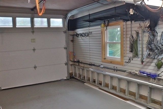 28 Cobb Ln, Lynn, MA 01904
