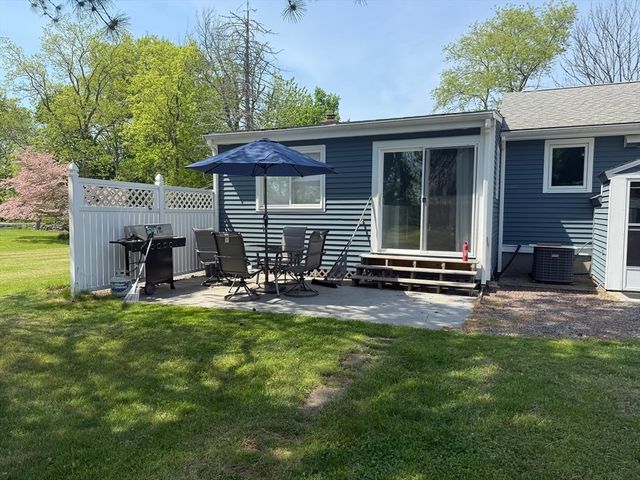 87 Union St, West Bridgewater, MA 02379