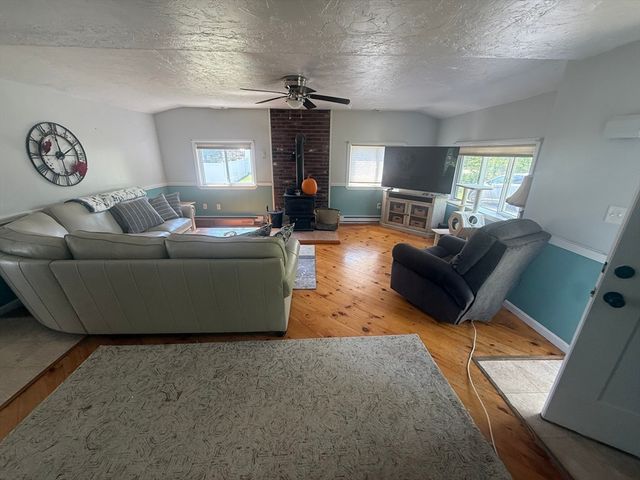 87 Union St, West Bridgewater, MA 02379