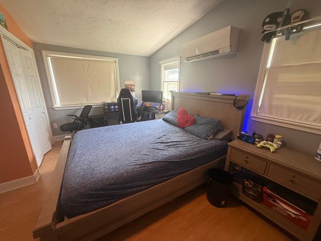 87 Union St, West Bridgewater, MA 02379