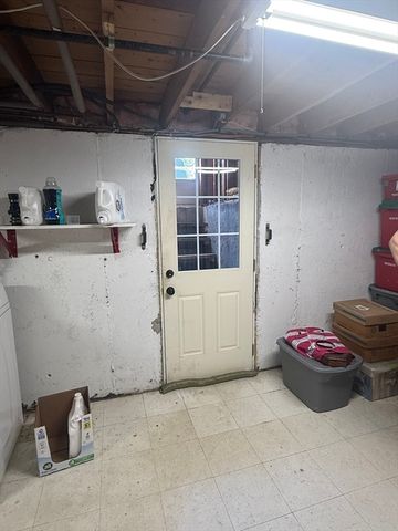 87 Union St, West Bridgewater, MA 02379