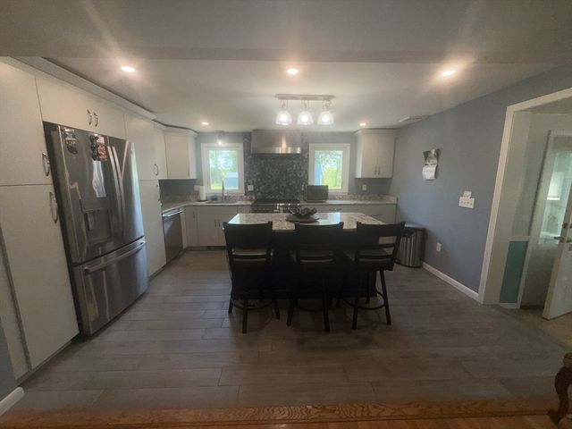 87 Union St, West Bridgewater, MA 02379