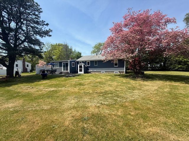 87 Union St, West Bridgewater, MA 02379