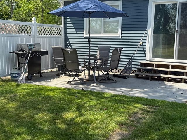 87 Union St, West Bridgewater, MA 02379