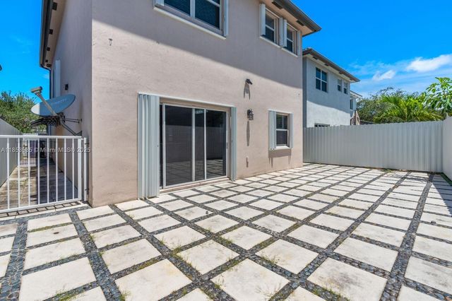 3136 SE 2nd Dr, Homestead, FL 33033