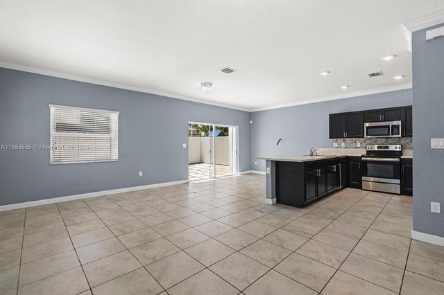 3136 SE 2nd Dr, Homestead, FL 33033