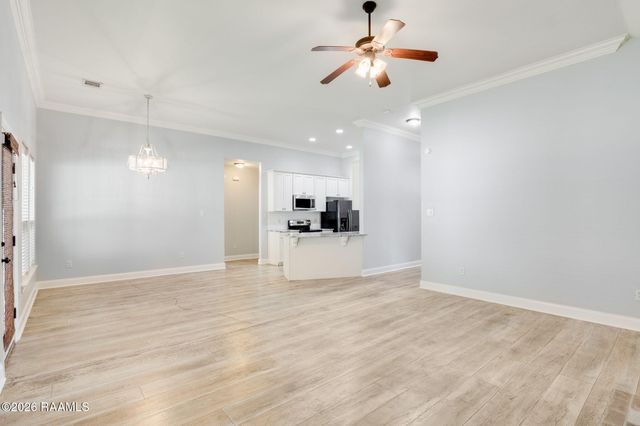 413 Flanders Ridge Drive, Youngsville, LA 70592