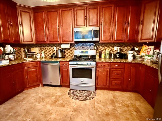 54-05 68th Street, Maspeth, NY 11378