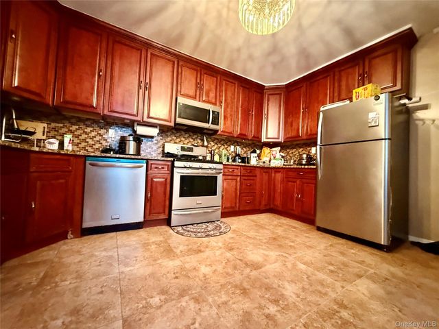 54-05 68th Street, Maspeth, NY 11378