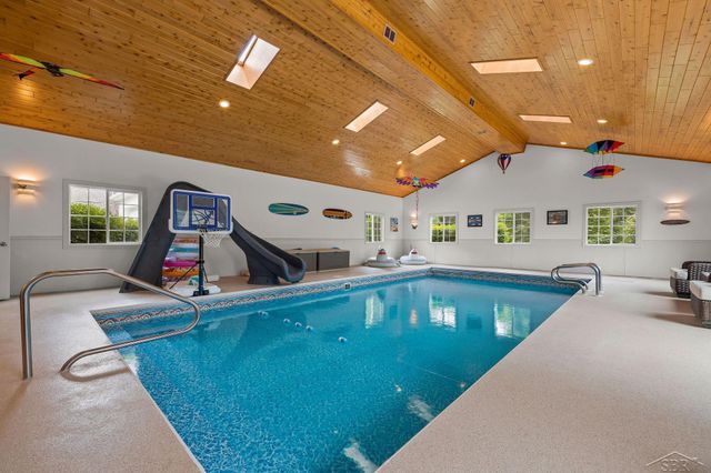 4169 Mountain View Court, Thomas Twp, MI 48623