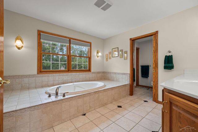4169 Mountain View Court, Thomas Twp, MI 48623
