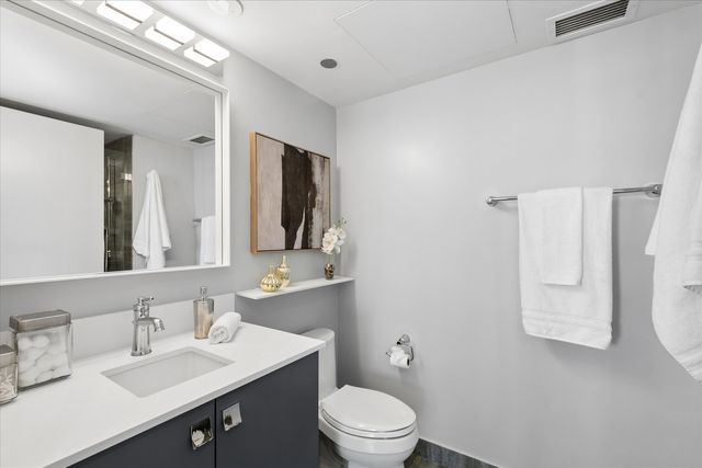 130 N Garland Court 2305, Chicago, IL 60602