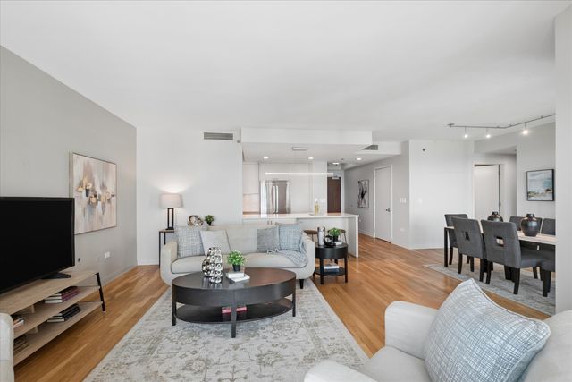 130 N Garland Court 2305, Chicago, IL 60602