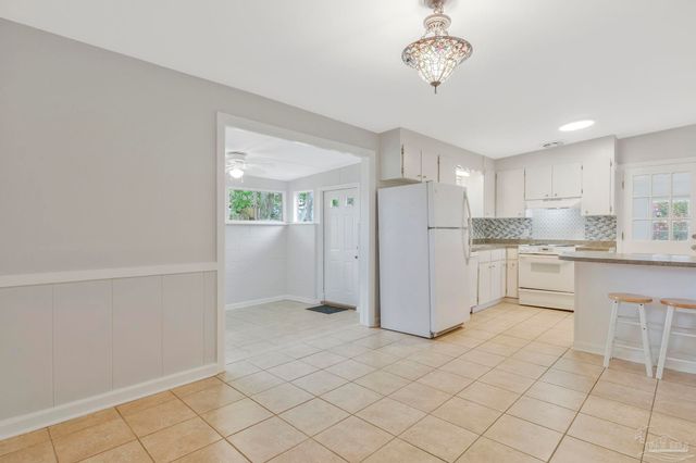 3900 San Gabriel Dr, Pensacola, FL 32504