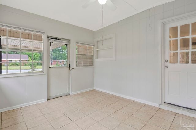 3900 San Gabriel Dr, Pensacola, FL 32504
