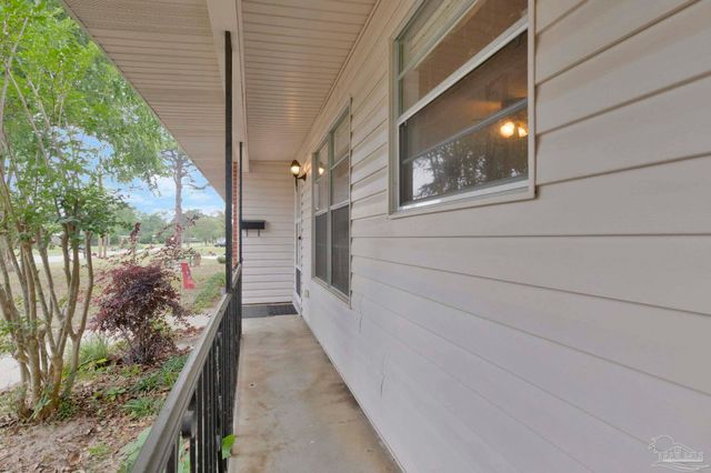 3900 San Gabriel Dr, Pensacola, FL 32504