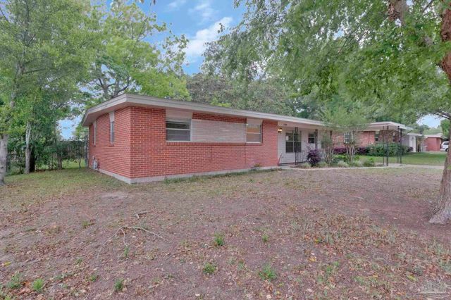 3900 San Gabriel Dr, Pensacola, FL 32504