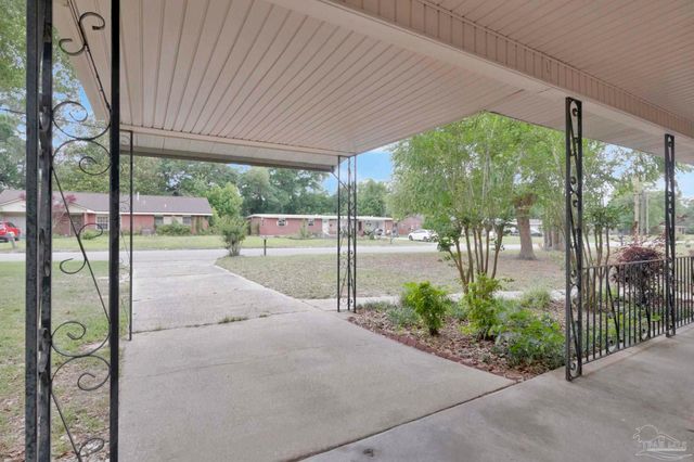 3900 San Gabriel Dr, Pensacola, FL 32504