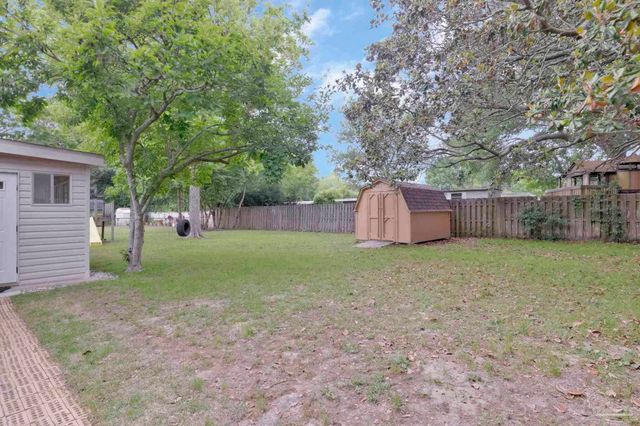 3900 San Gabriel Dr, Pensacola, FL 32504