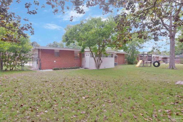 3900 San Gabriel Dr, Pensacola, FL 32504