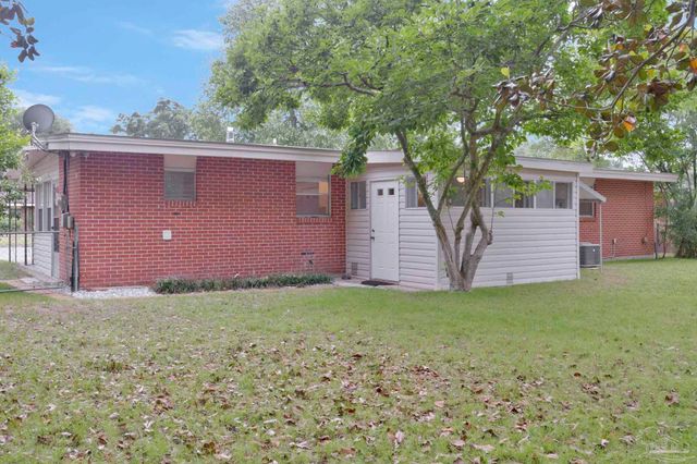 3900 San Gabriel Dr, Pensacola, FL 32504