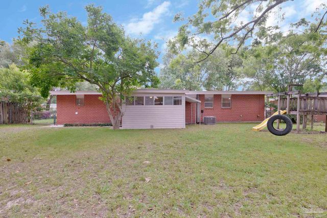 3900 San Gabriel Dr, Pensacola, FL 32504
