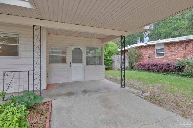 3900 San Gabriel Dr, Pensacola, FL 32504