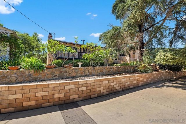 4744 Resmar Rd, La Mesa, CA 91941