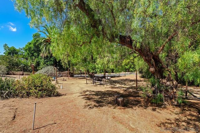 4744 Resmar Rd, La Mesa, CA 91941