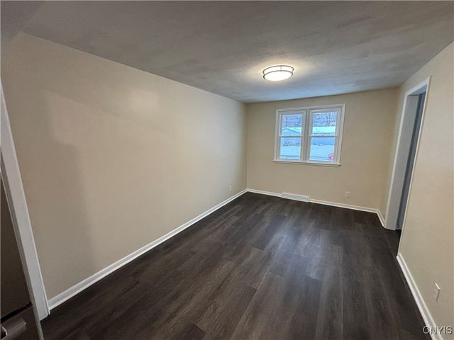 107 Colonial Drive, Cicero, NY 13212