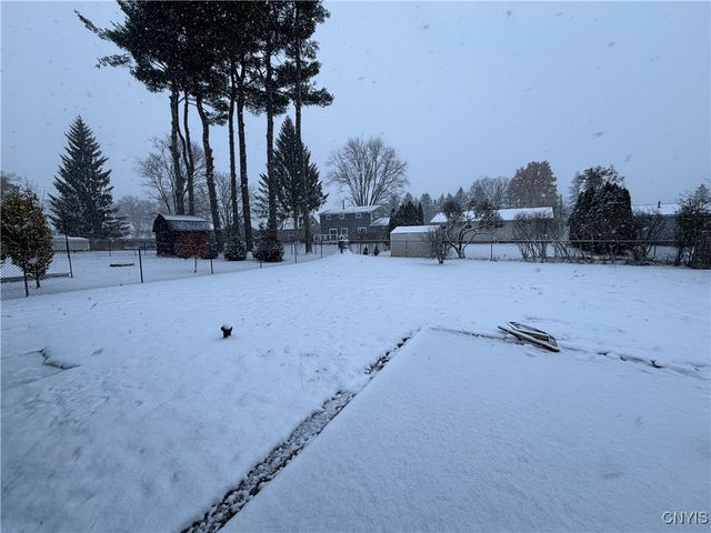 107 Colonial Drive, Cicero, NY 13212